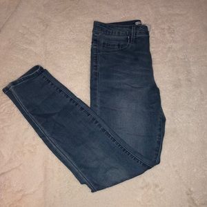medium wash skinny jeans